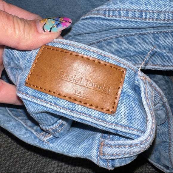 Social Tourist Ultra High Rise Baggy Heart Cropped Distressed Frayed Jeans - Picture 7 of 11